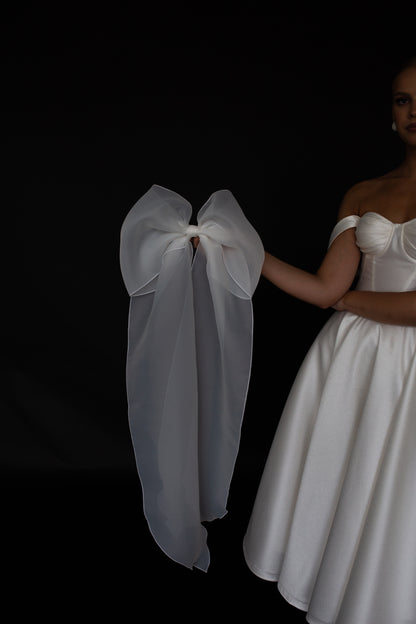 IONE VEIL